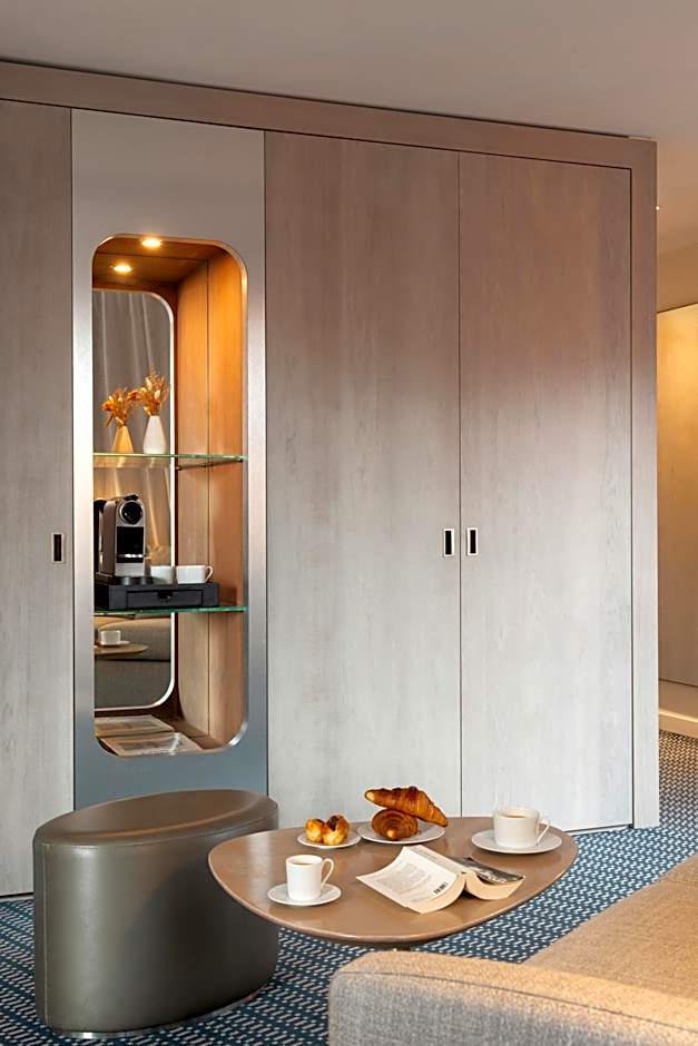 Le Grand Balcon Hotel