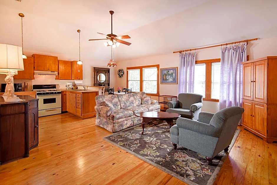 Sweetwater Branch Inn Bed And Breakfast