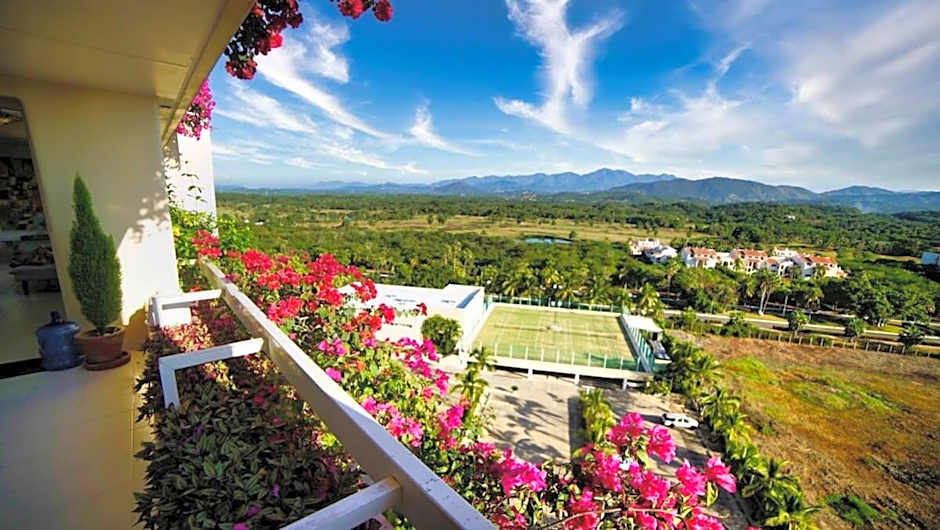 Elegant Beachfront Studio in Monarca Ixtapa