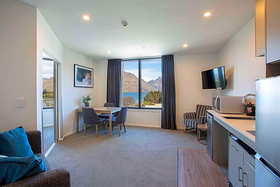Ramada by Wyndham Queenstown Central