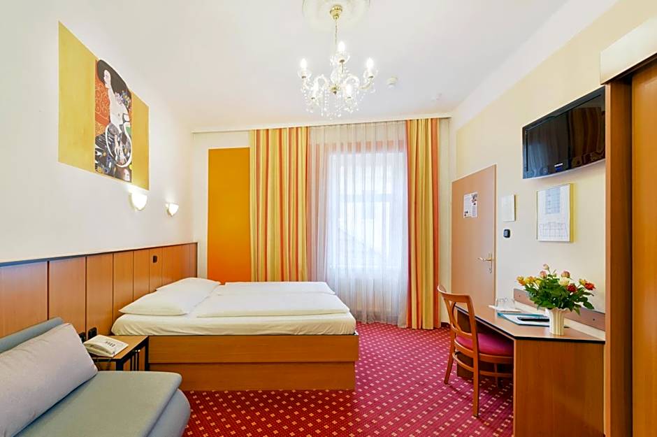 Garten- und Kunsthotel Gabriel City
