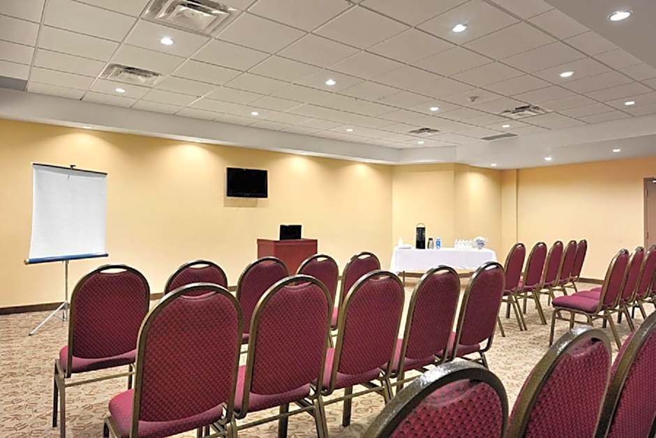 Days Inn by Wyndham Brampton