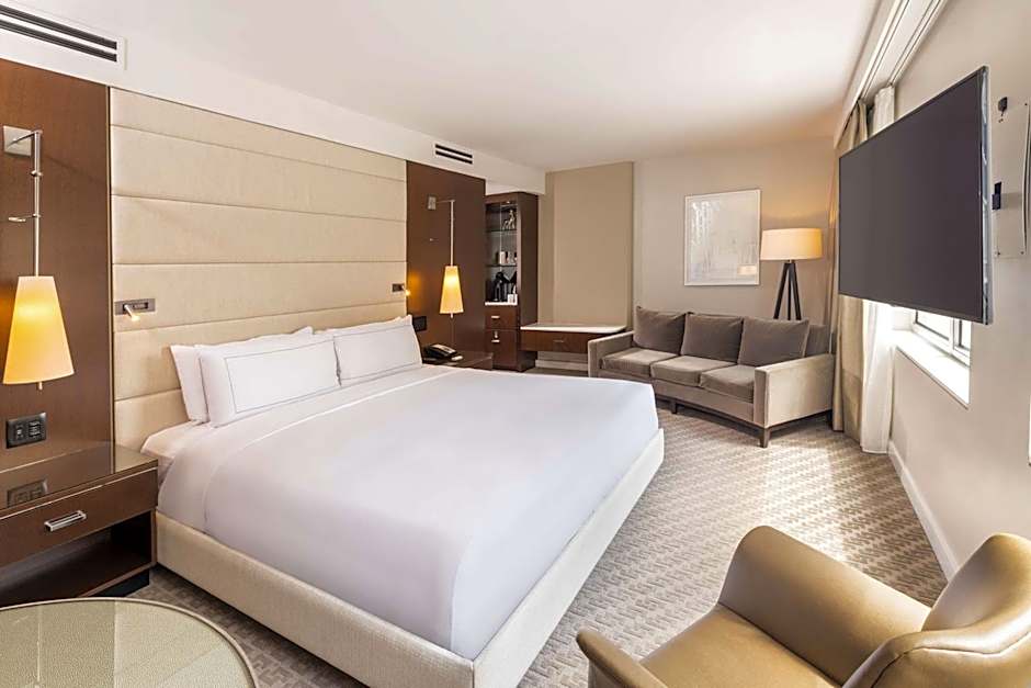 The Statler Dallas, Curio Collection By Hilton