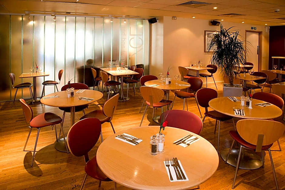 Premier Inn London Kensington - Guest Reservations