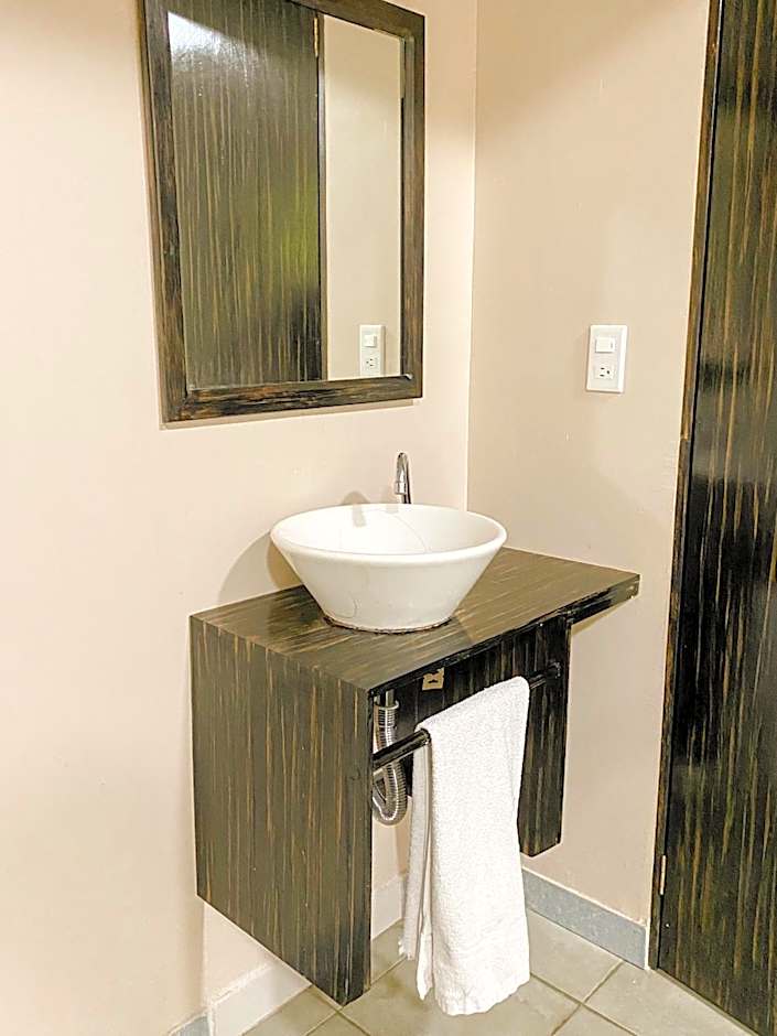 Hotel Amigo Suites