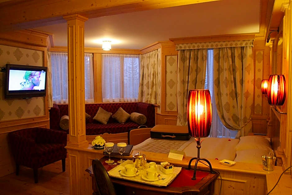 Cristal Palace Hotel