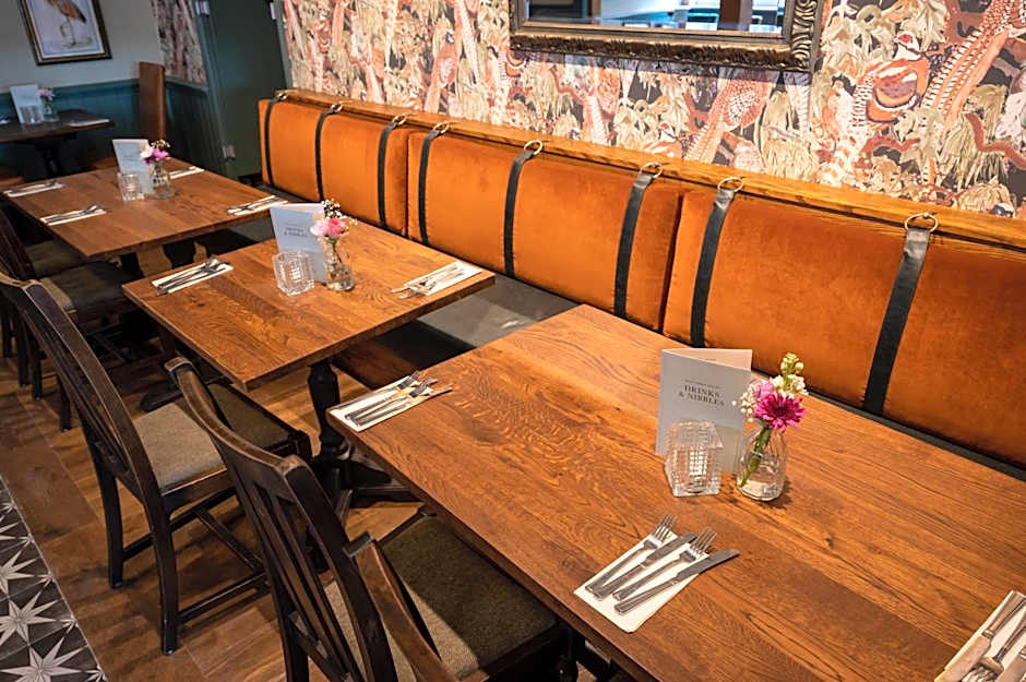 Ely Hotel by Chef & Brewer Collection