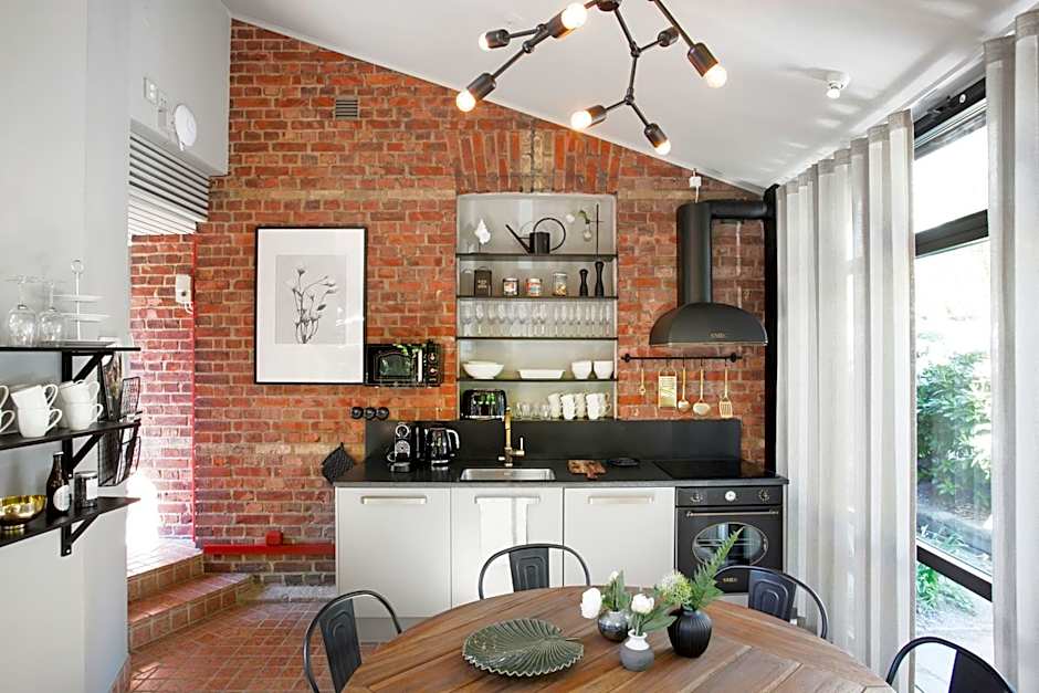 WOW, Föreningsgatan 9