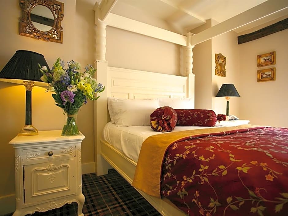 Photo 1 of 2 of Double room-Ensuite-Four Poster Bed