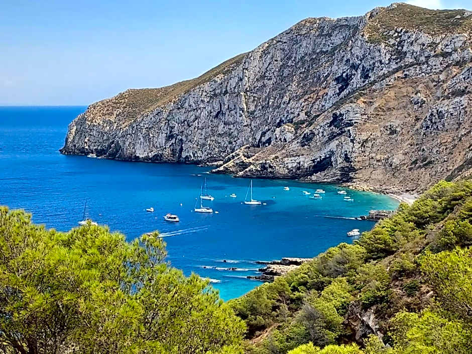 Sea View Teti Rooms & Apts