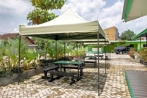 OYO 3115 Branti Raya Guest House Syariah