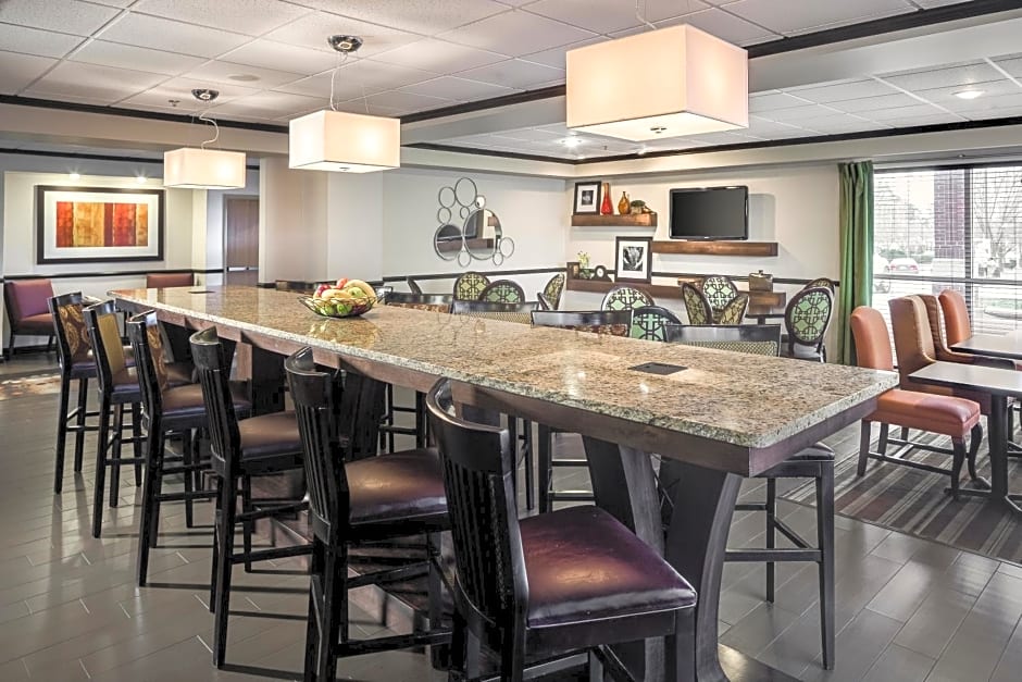 Hampton Inn South Heritage Park