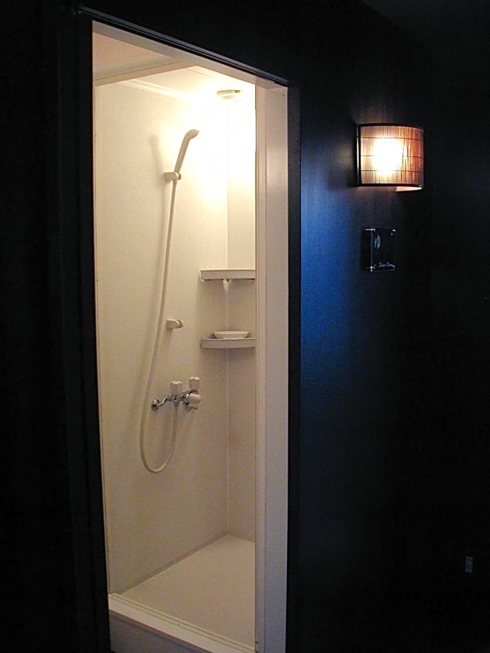 International Guesthouse Azure Narita