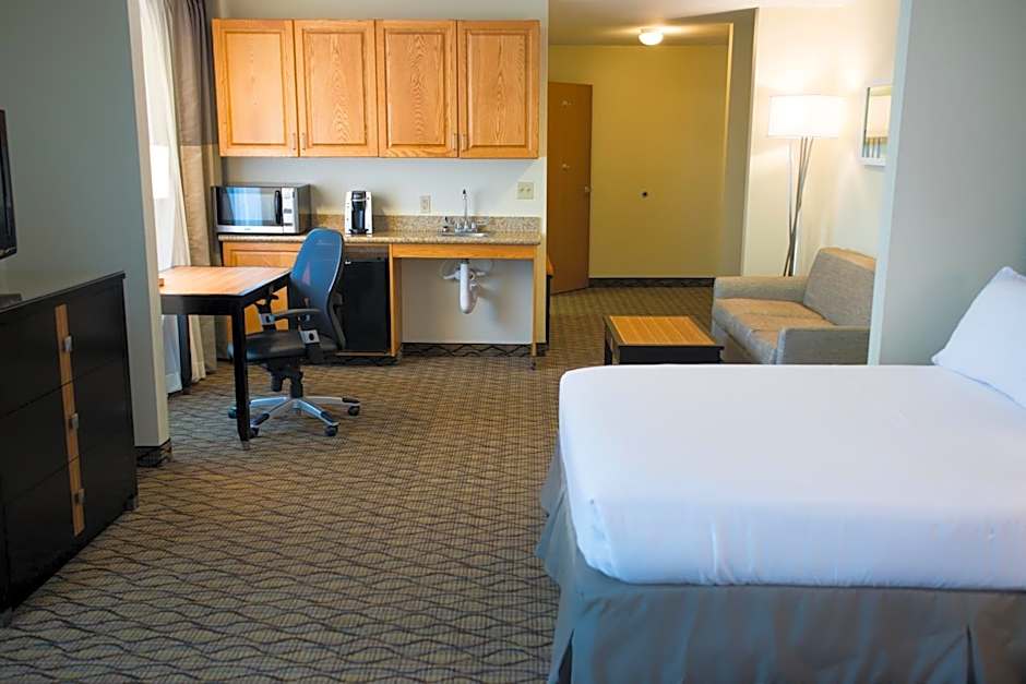 Holiday Inn Express Hotel & Suites Chanhassen By IHG