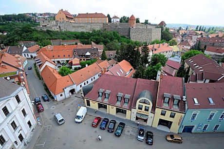 Hotel Minaret&Étterem