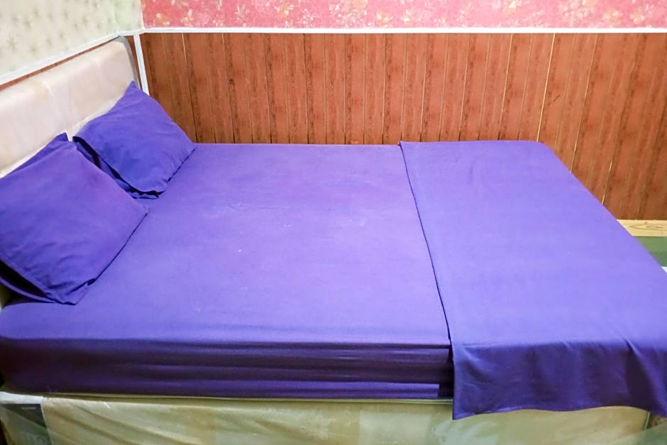 Hana Losmen RedPartner