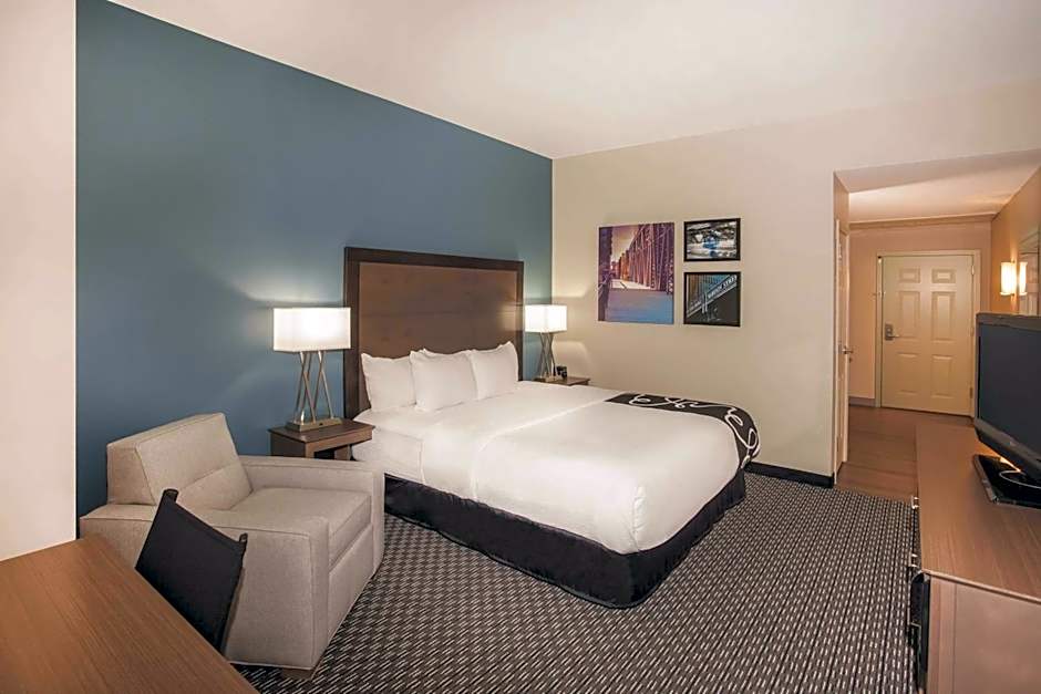 La Quinta Inn & Suites by Wyndham Chicago Downtown