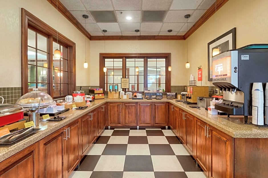 Hampton Inn By Hilton Louisville-Northeast KY