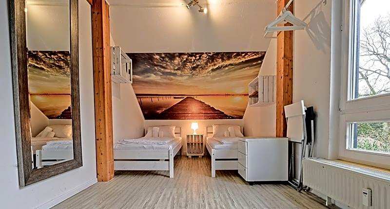 mybrand boardinghouse Volksdorf Self Check-in -free parking