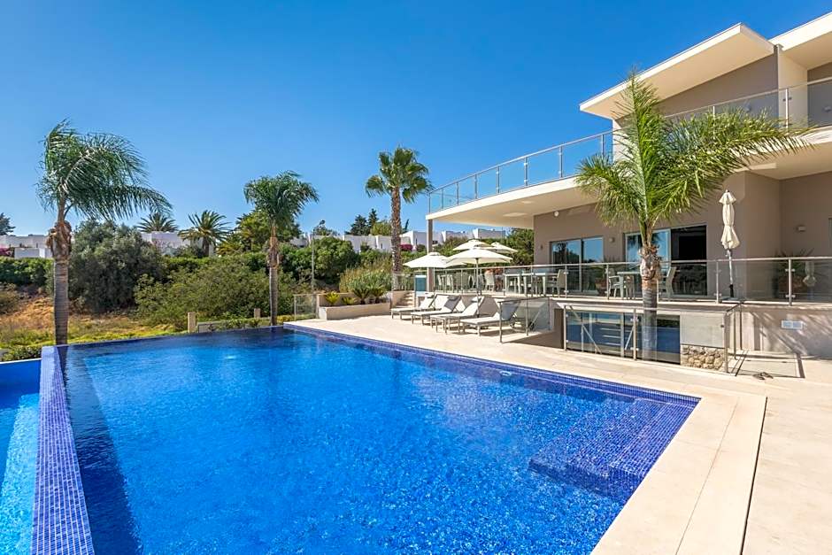 Caneiros Luxury House & Suites