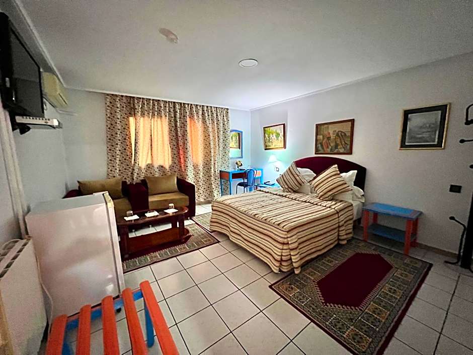 Hotel Annakhil