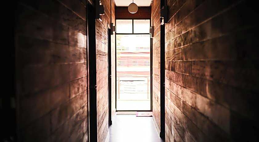 Chommuang Guest House At Ayutthaya.