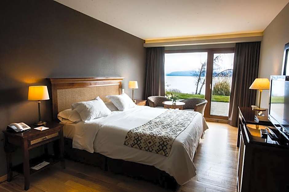 Cacique Inacayal Lake Hotel & Spa