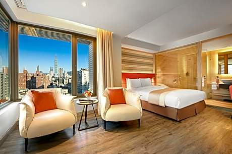 Executive Queen Room with 101 View