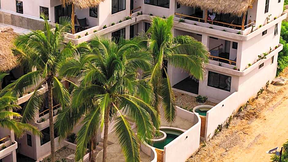 Casa Leah Puerto Escondido - Luxurious Seaside Retreat in Zicatela - 2 Outdoor Pools - Steps to The Beach - 10
