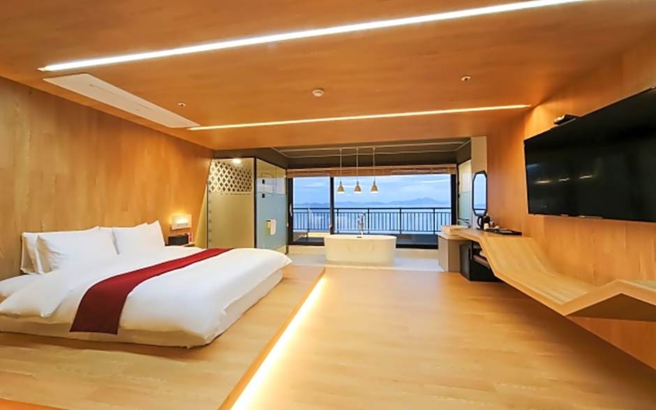 Gyeongnam goseong Hotel With7