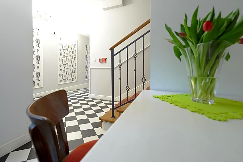 Crystal Suites Chez Helena