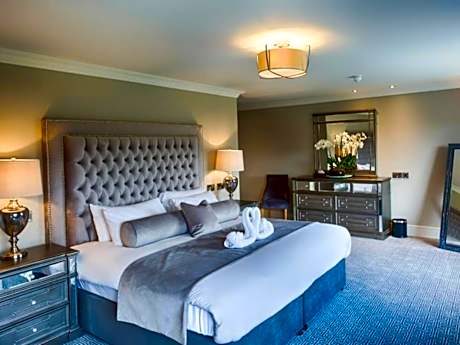 Suite with Garden View