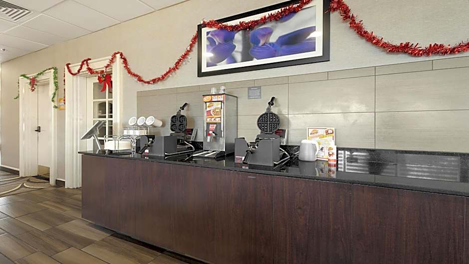 Howard Johnson by Wyndham Sacramento Downtown
