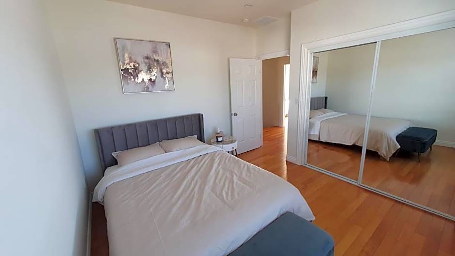 3 Bedroom Hollywood Gem