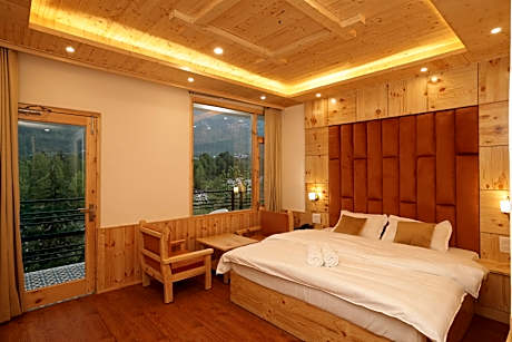  Heaven on Ground Zero, Manali