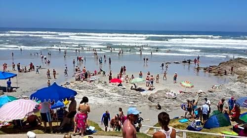 Hermanus Beachfront Lodge