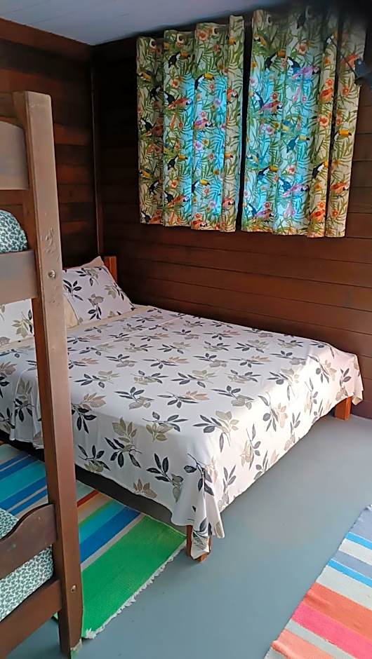 Pousada Sobre as Ondas - ILHA DO MEL - PR