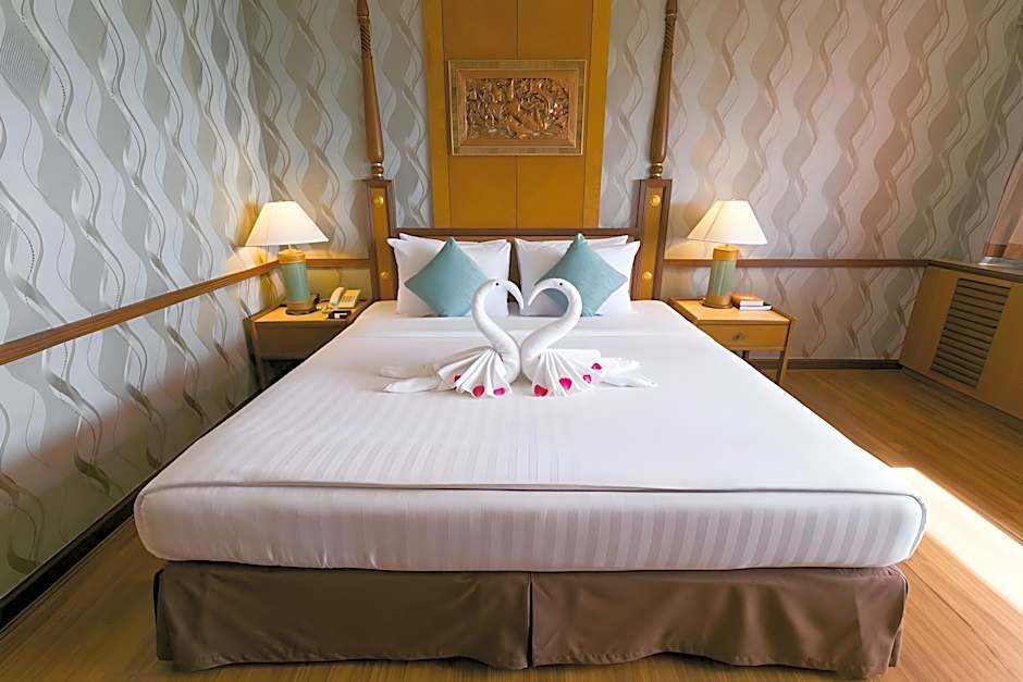 Asia Pattaya Hotel (SHA Extra Plus)