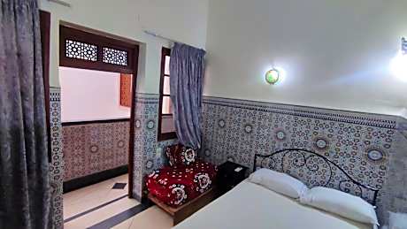 Single Room with Private Bathroom