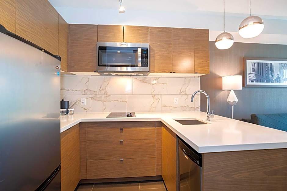 Sandman Signature Calgary Airport Hotel