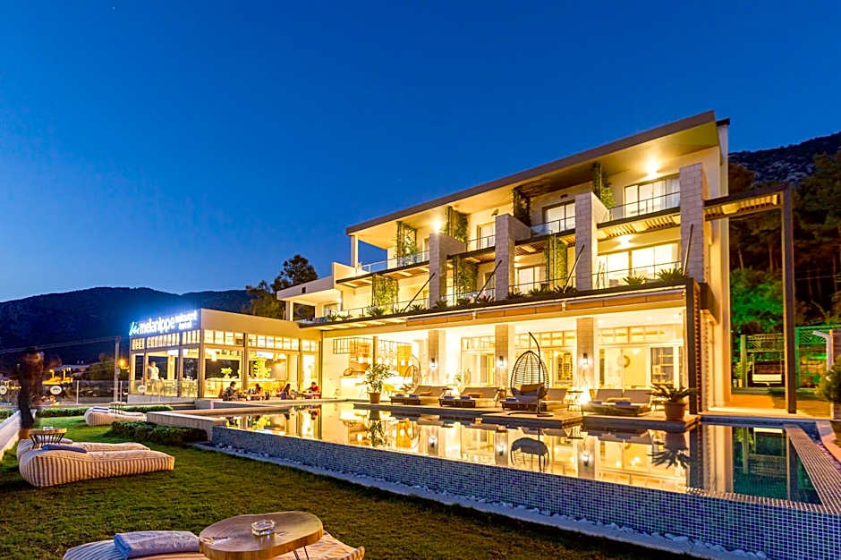 Melanippe Relaxing Hotel