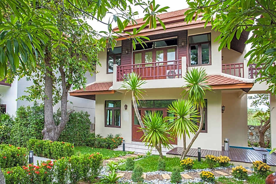 Achawalai Residence Village By Song – Pattaya, DC