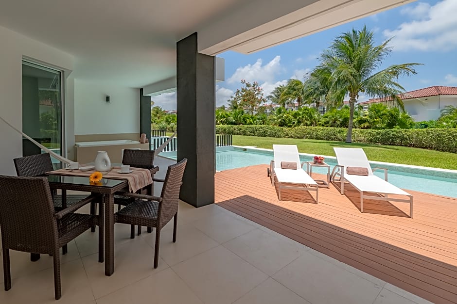 Mareazul Family Beach Condohotel