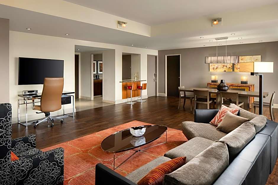 Renaissance Seattle Hotel