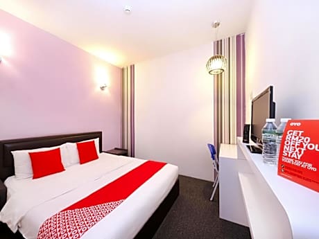 Standard Queen Room