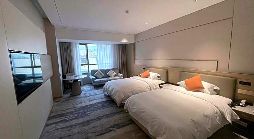 Zhangjiagang Guomao Hotel