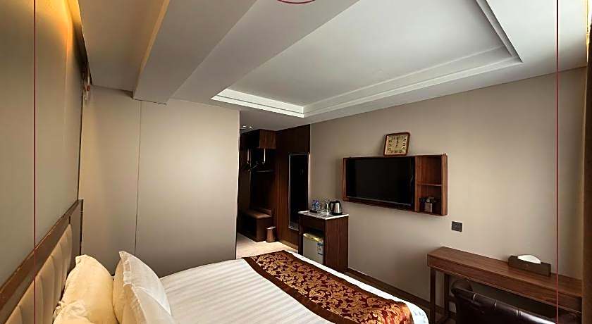 Royal house hotel