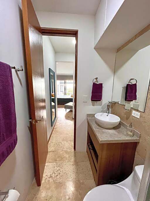 406 Cozy Studio Walking distance to 5th Av