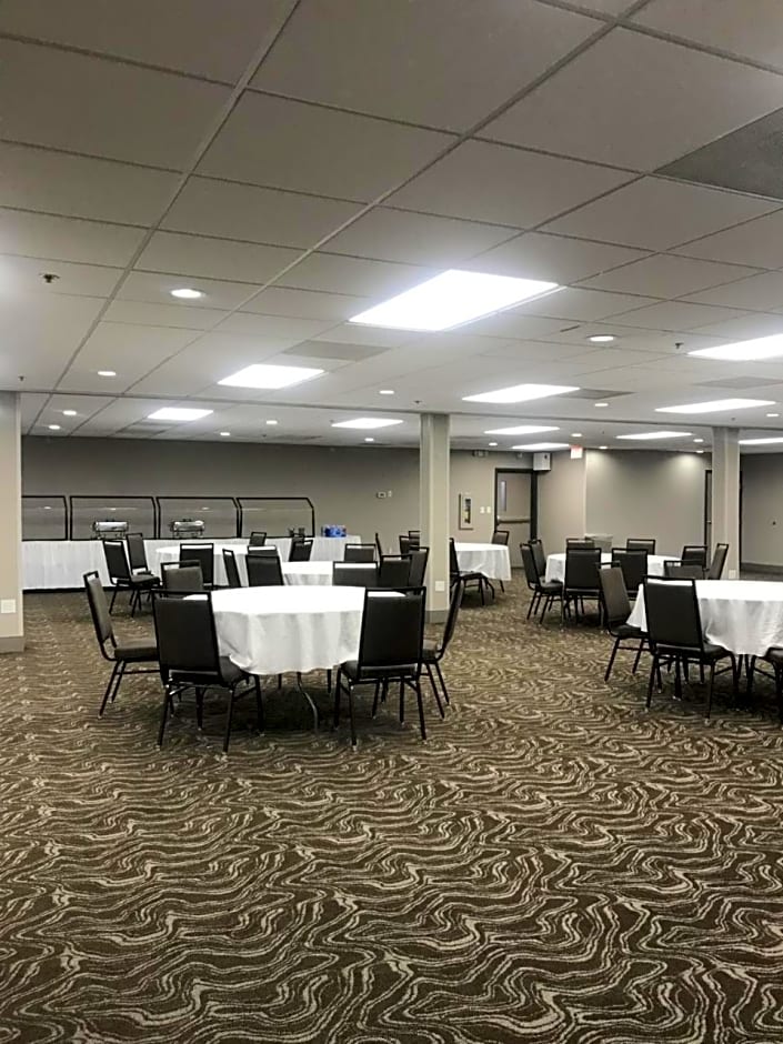 Country Inn & Suites by Radisson, Fargo, ND