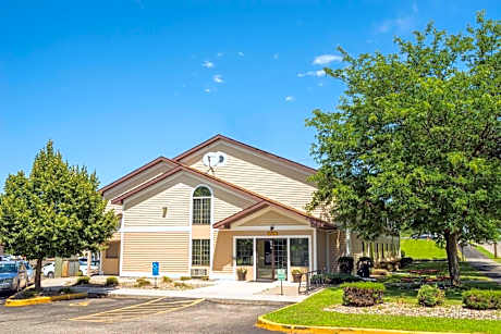 Super 8 by Wyndham Red Wing